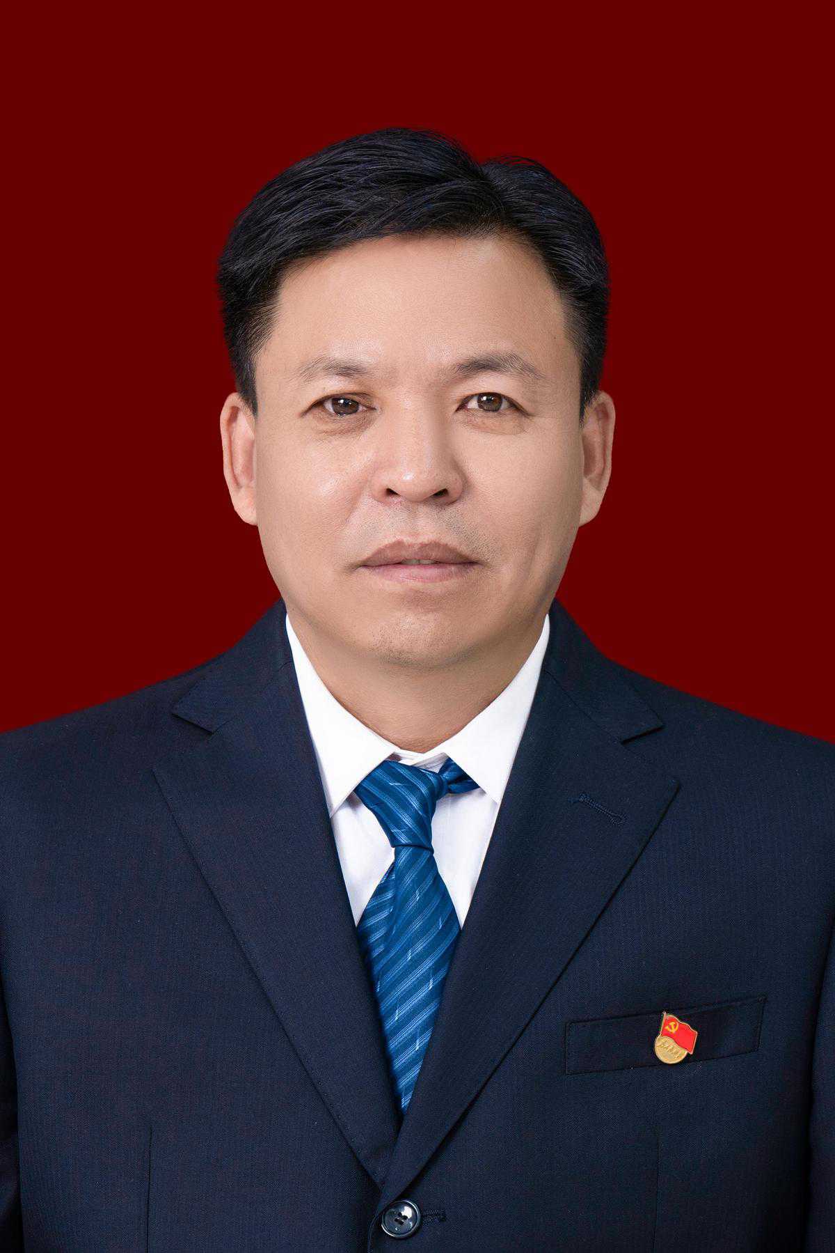 杨忠林.jpg